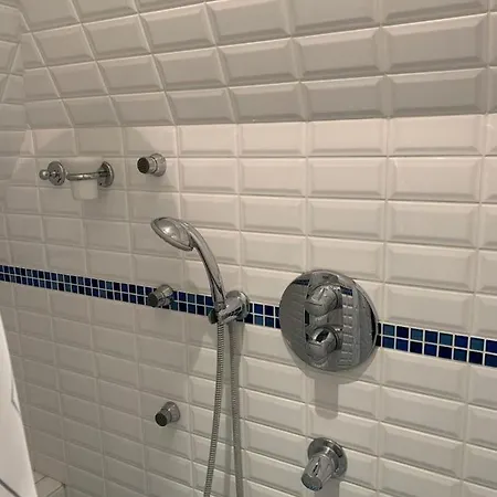JOLI 41 m avec wifi et BALCON proche de la PLAGE Deauville Extérieur photo